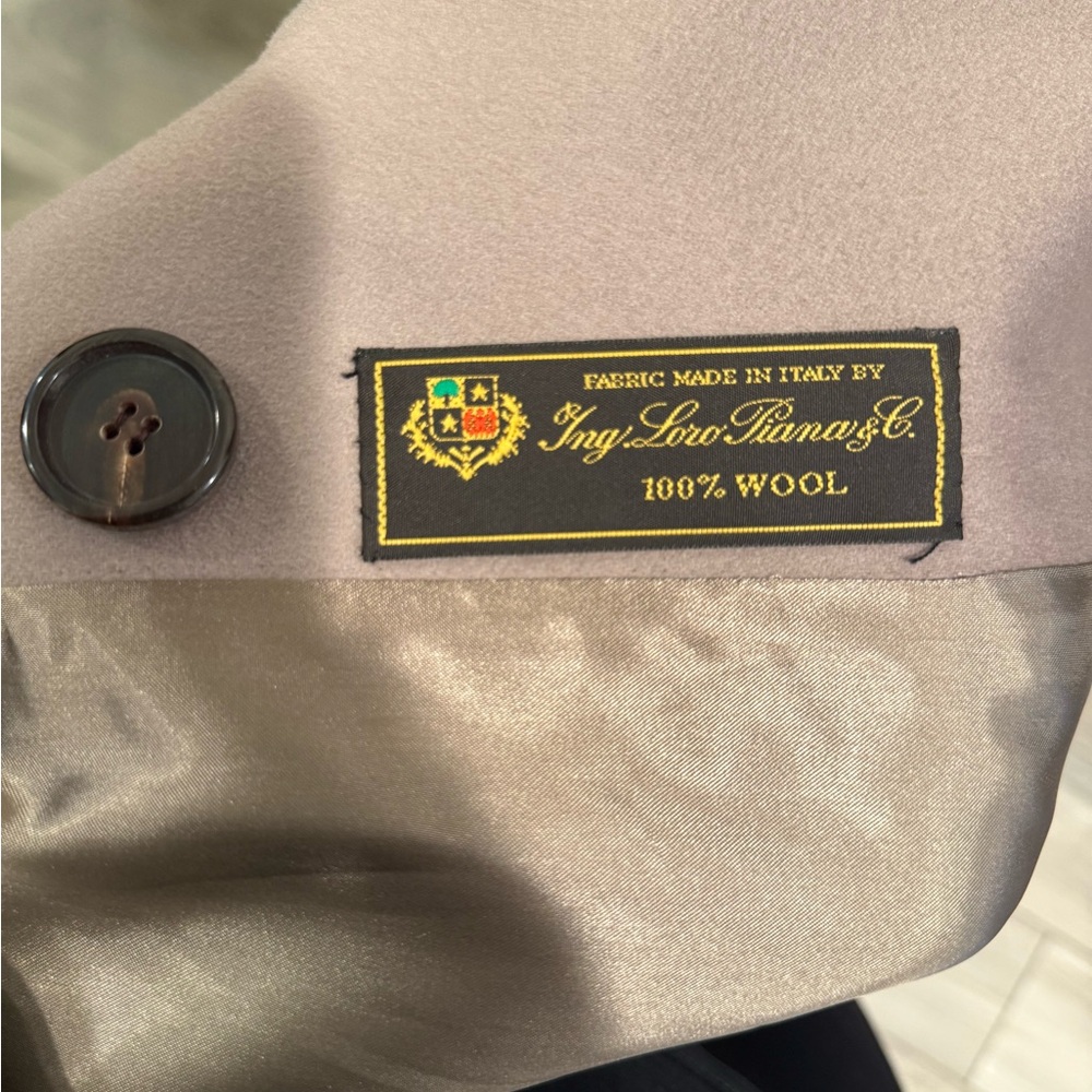 Long Fleurette women’s coat made of 100% Loro Piana Italian Wool, size 12. - Picture 4 of 7